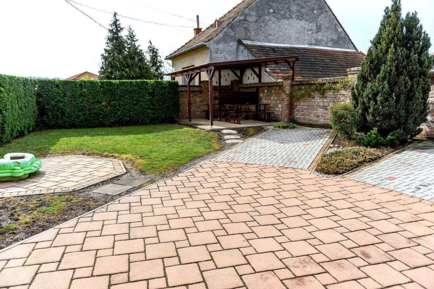 Cherry Apartmanhaz Sárvár Extérieur photo